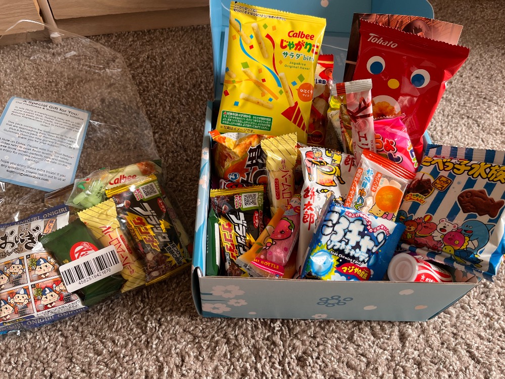 shushu266　7本セット 40 Piece Dagashi Japanese Candy & Snack Box – Sakura Box